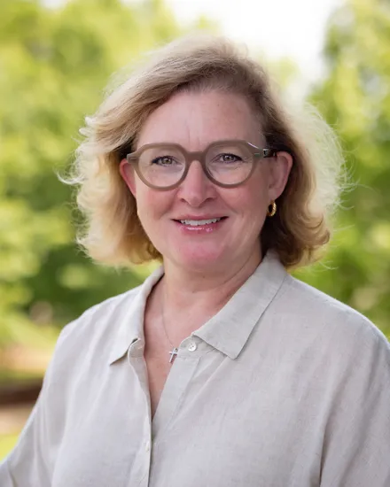 Read more about Suzanne Nagy